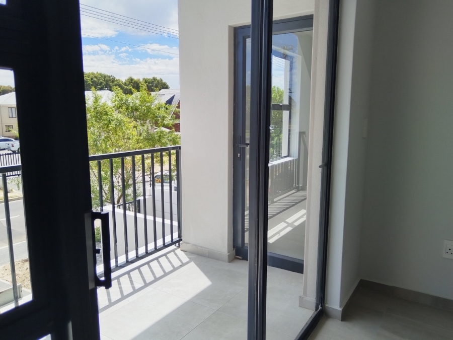 1 Bedroom Property for Sale in Table View Western Cape